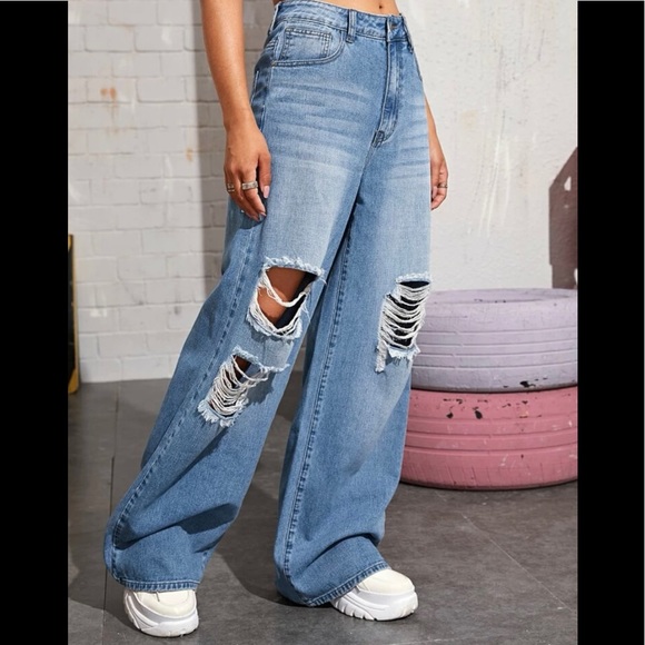 90s Wide Leg Distressed Jeans - Picture 6 of 7
